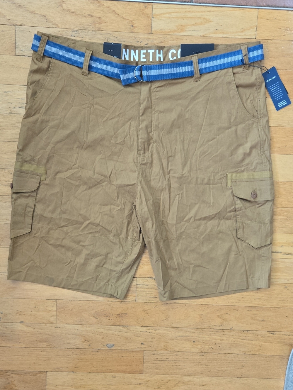 Kenneth Cole Regular Fit Men's Tech Sretch Lightweight Cargo Shorts Size 48"x12"
